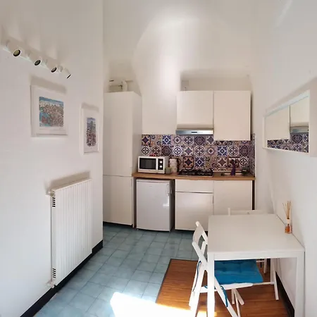 Apartment In Metelino Genoa